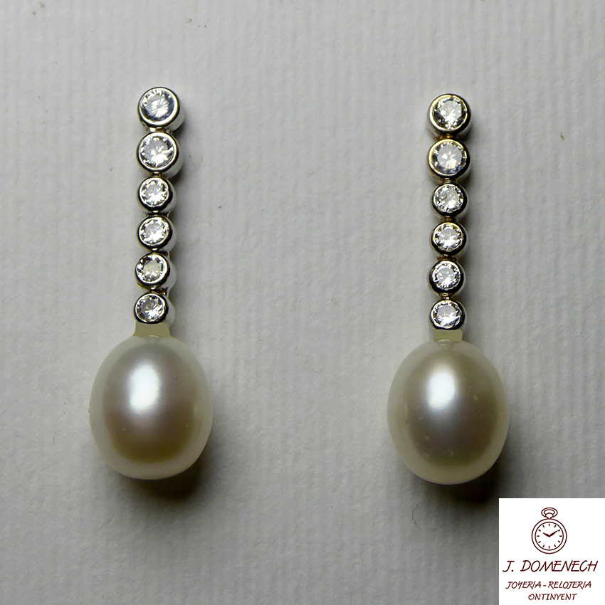 Pendientes de oro blanco con circonitas y perlas